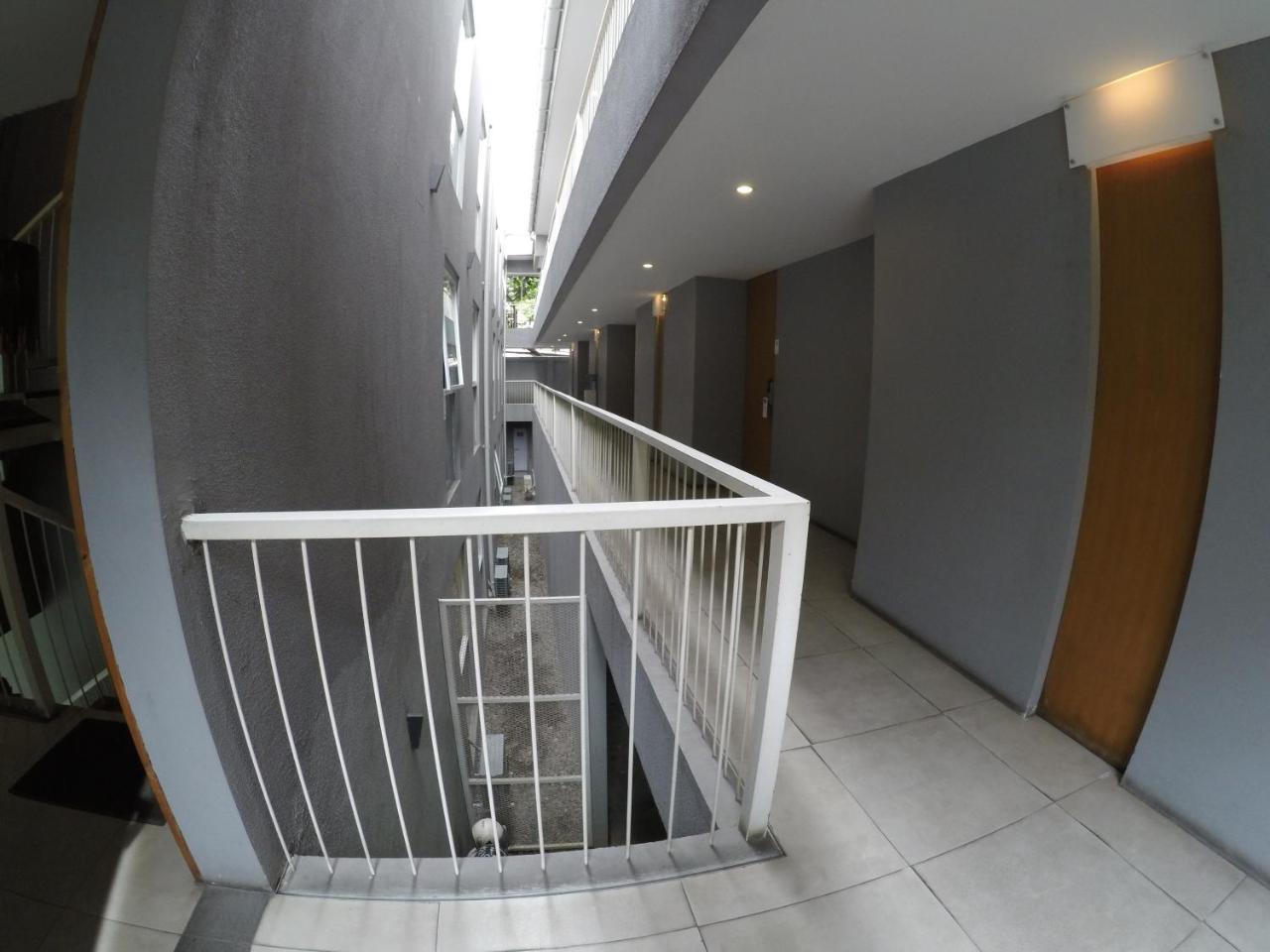 2510 Urbanliving Aparthotel Jakarta Kültér fotó